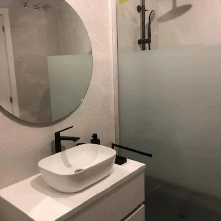 דירה Modern Beachside *