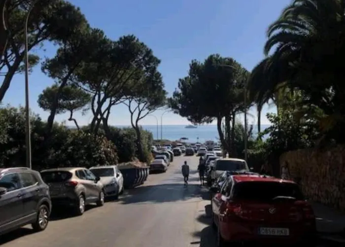 Modern Beachside شقة