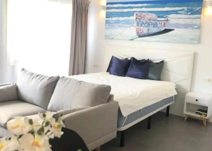 Modern Beachside شقة