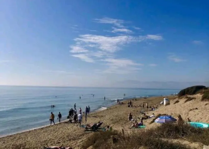 Apartment Modern Beachside